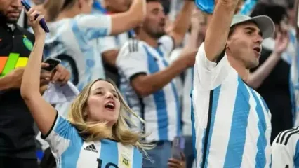 شور دیوانه‌وار آرژانتینی‌ها پیش از نبرد با انگلیس