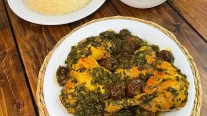 خورشت مرغ و گشنیز؛ ساده، خوشمزه و کم‌هزینه