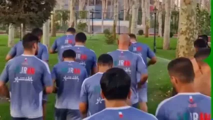 حمله شلنگی علیرضا دبیر به ملی‌پوشان کشتی!