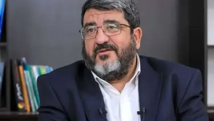 فواد ایزدی: پدرم می‌گوید با پول ماست، پیکان می‌خریدم