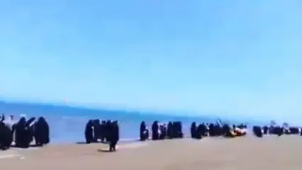 زنجیره انسانی در میانکاله با هدف مقابله با بی‌حجابی!