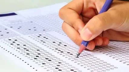 یک آمریکایی هم مقابل سوالات زبان کنکور کم آورد!
