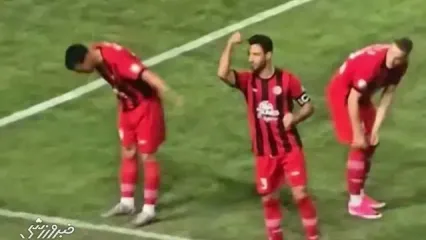 واکنش مجری شبکه ورزش به خوشحالی جنجالی کاپیتان تراکتور
