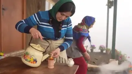 غذای روستایی در ایران؛ پخت مرغ پرتقالی در روستایی کوهستانی