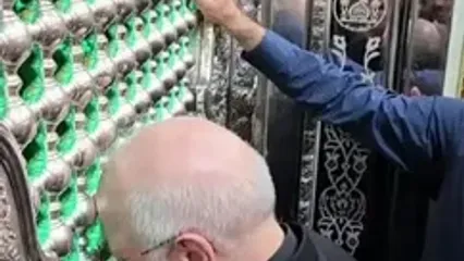 تصویری از اشک ریختن قالیباف در کنار ضریح امام حسین (ع)