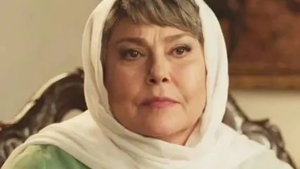 ذوق‌زدگی شدید مهرانه مهین ترابی در جشن تولد 69‌سالگی‌اش