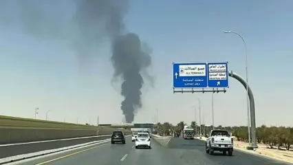 شعله‌های آتش و ابر قارچی بزرگ در فرودگاه عربستان