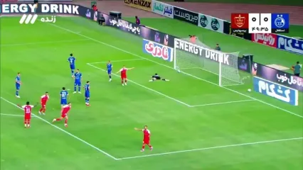 ویدیو: گل اول پرسپولیس به استقلال توسط محمدمهدی محبی