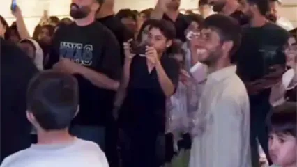 لحظه شیرین خواندن آهنگ بلوچی برای یک مرد بلوچ در شیراز