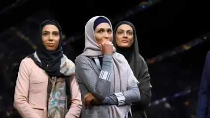 نگاهی به کافه رستوران مجلل و شیک خواهران منصوریان در نیاوران/از محیط دلباز و سرسبز تا میز و صندلی های لوکس و اعیانی