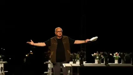 بغض پرویز پرستویی در یک مراسم جلب توجه کرد
