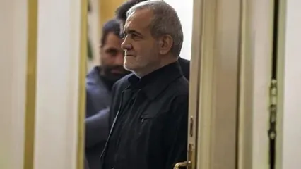 بازدید پزشکیان از سرسرای ایرانی کاخ ریاست‌جمهوری هند