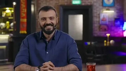 ابوطالب حسینی، خداداد عزیزی را نقره‌داغ کرد