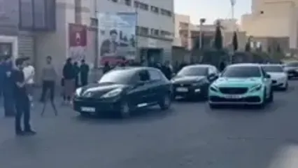 خودروهای لوکس برخی دانشجویان در دانشگاه آزاد تهران