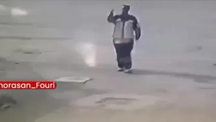 لحظه سرقت موبایل یک پاکبان در مشهد