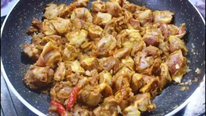 طرز تهیه یک غذای ساده و سریع هندی با 300 گرم سنگدان مرغ