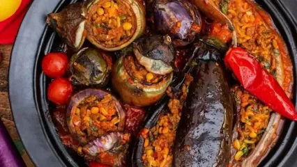 طرز پخت دلمه بادمجان و گوشت مجلسی با طعمی اصیل ایرانی