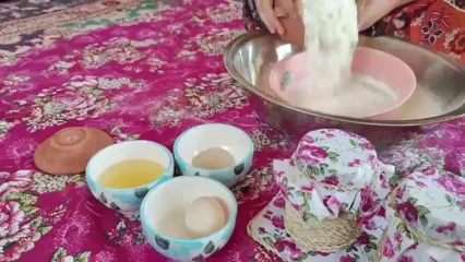 غذای روستایی در ایران؛ پخت غذای سنتی یتیمچه در روستایی زیبا و کوهستانی
