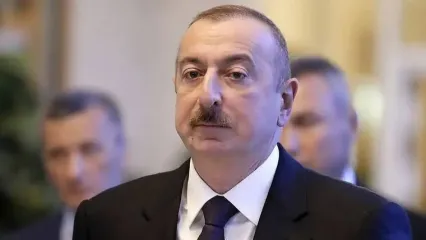 فیلم ممانعت از ورود دانش‌آموز محجبه به مدرسه در آذربایجان / «بالاترین رتبه‌های علمی را آورده‌ام، چرا راه نمی‌دهید؟»