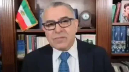 واکنش بیسیمچی مدیا به نطق مراد ویسی درباره بازگشت هواپیمای شاه