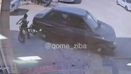 سپر پراید با دوچرخه یک بچه از جا کنده شد!