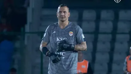 حامد لک مرزهای بی‌ادبی را در بازی با پرسپولیس جابجا کرد