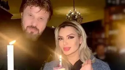فیلم بوسیدن خاک ایران توسط بیژن مرتضوی در لحظه پیاده شدن از هواپیما و ورود به تهران