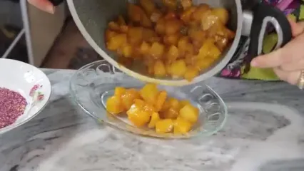 غذای روستایی در ایران؛ پخت خورشت با کدو حلوایی در روستایی زیبا