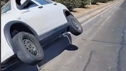 حادثه عجیب برای یک کوییک در جاده مخصوص!