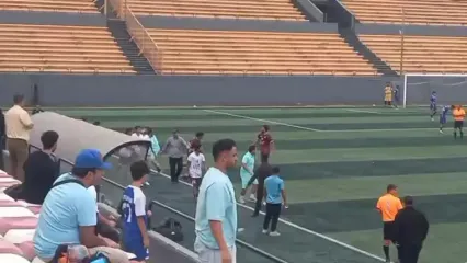 هاشم بیک‌زاده و جمله جنجالی به گلر جوان استقلال؛ «خاک بر سرت!»/ سنگربان جوان با گریه به خانه رفت