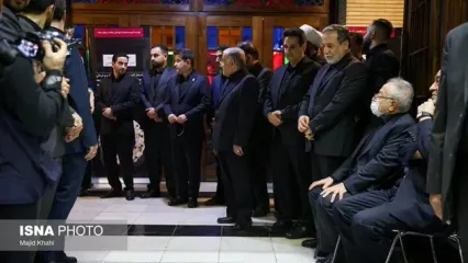 همتی بعد از مراسم ختم خواهر عراقچی پا به فرار گذاشت
