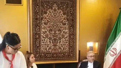 پذیرایی خاص مقام ایران از دو کمدین زن مکزیکی