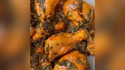 طرز تهیه خورشت آلو اسفناج با مرغ