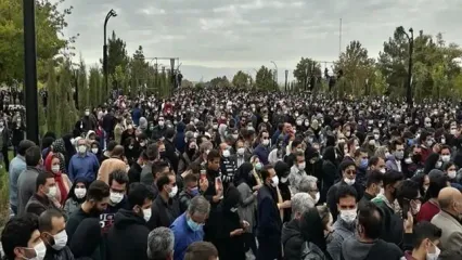 شوخی قیاسی با مراسم تشییع استاد شجریان