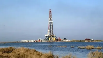 «مجلس ترحیم تالاب هورالعظیم»/ زندگی مردم در محاصره توسعه نفتی