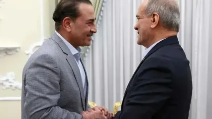 سلامِ کاملا متفاوتِ مقامات ایرانی به عاصم منیر