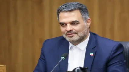 سخنگوی قوه قضاییه هدایای ترامپ به کودکان میناب را به نشست خبری آورد