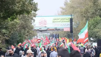نمایش یک خودروی دست‌ساز در همایش جانفدایان