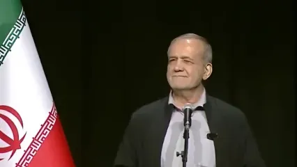 پزشکیان در میانه جنگ، بدون محافظ و تشریفات به اورژانس رفت؛ «دیدم دست و شانه‌ات را بسته‌ای، آمدم حالت را بپرسم»