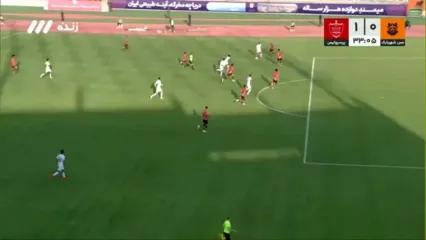 گل اول پرسپولیس به مس شهر بابک توسط بیفوما
